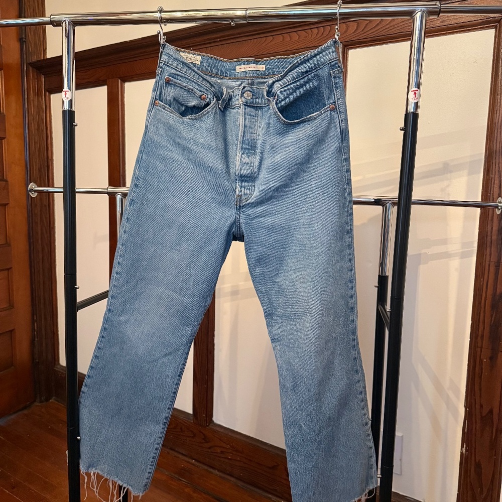 Levis Premium Crop Flare Jeans